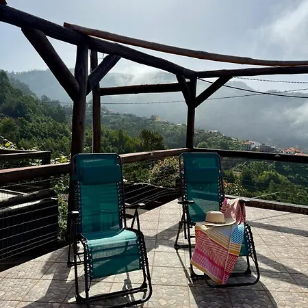 Avo Domingas Mountain Retreat - Unit A 아파트