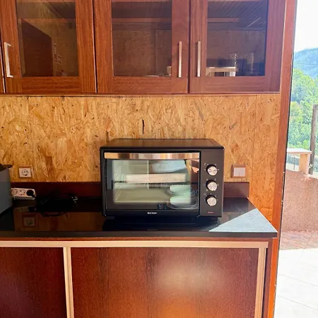 Avo Domingas Mountain Retreat - Unit A Apartment *