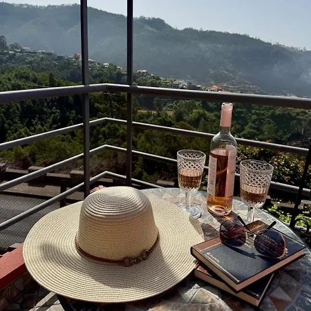 Avo Domingas Mountain Retreat - Unit A * Campanário