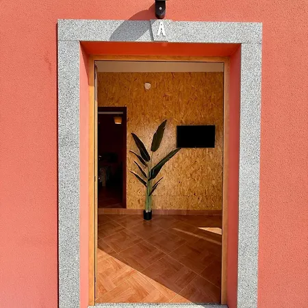 Avo Domingas Mountain Retreat - Unit A Apartment *